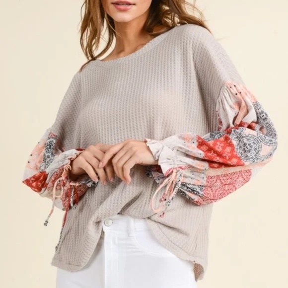 #28 Boho Grey Floral Print Sleeve Waffle Top - Picture 2 of 5